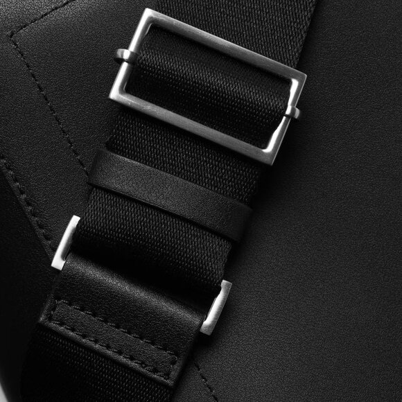 Everlane The Mini Studio Bag in Black - Picture 5 of 10